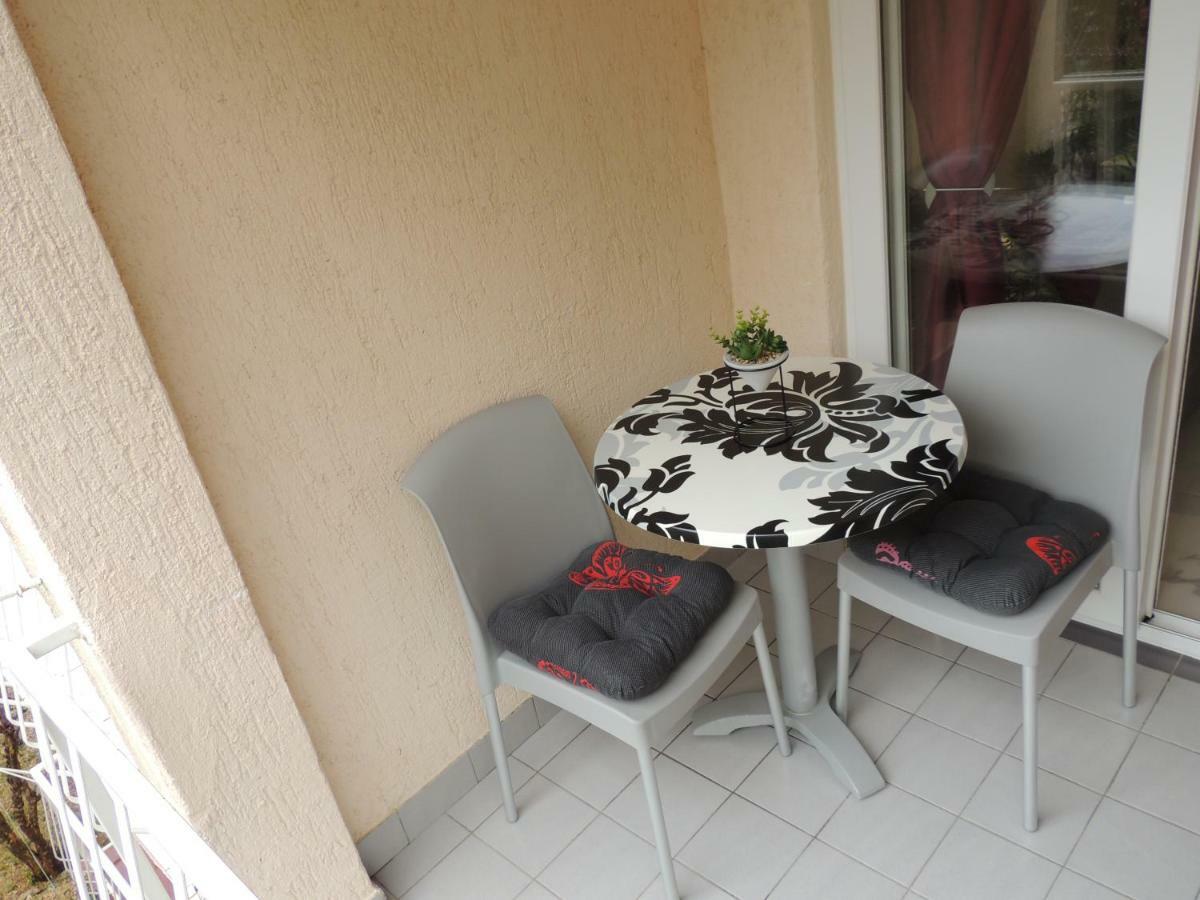Apartments Palma Baška Voda Eksteriør bilde